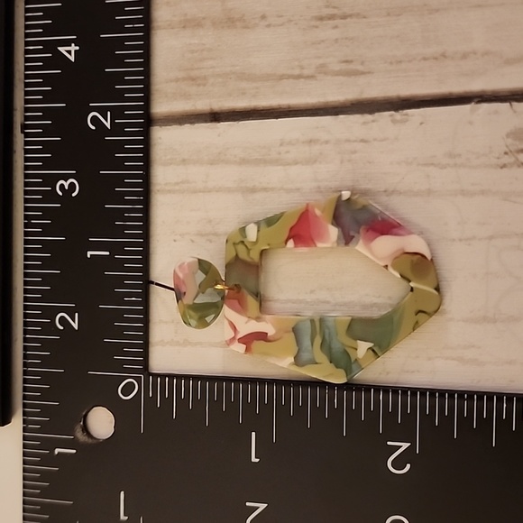 Acrylic Geometric  cut out  Earrings Stud - Picture 3 of 3